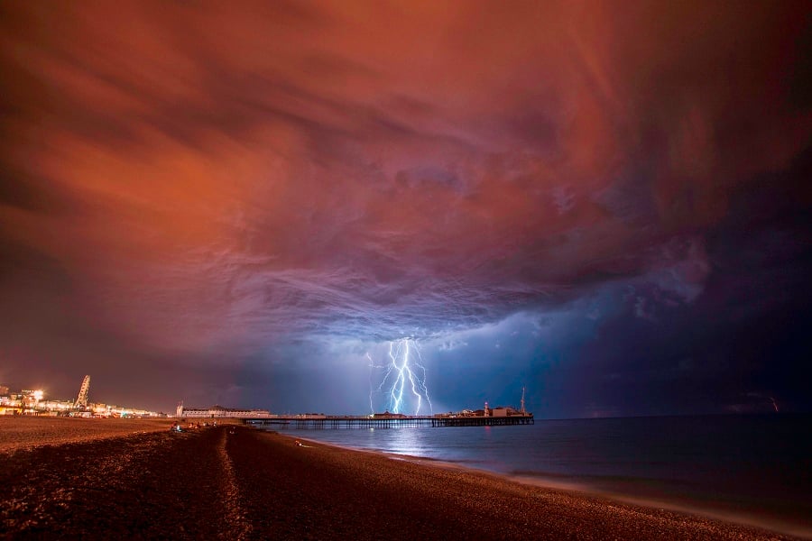 How to Photograph Lightning