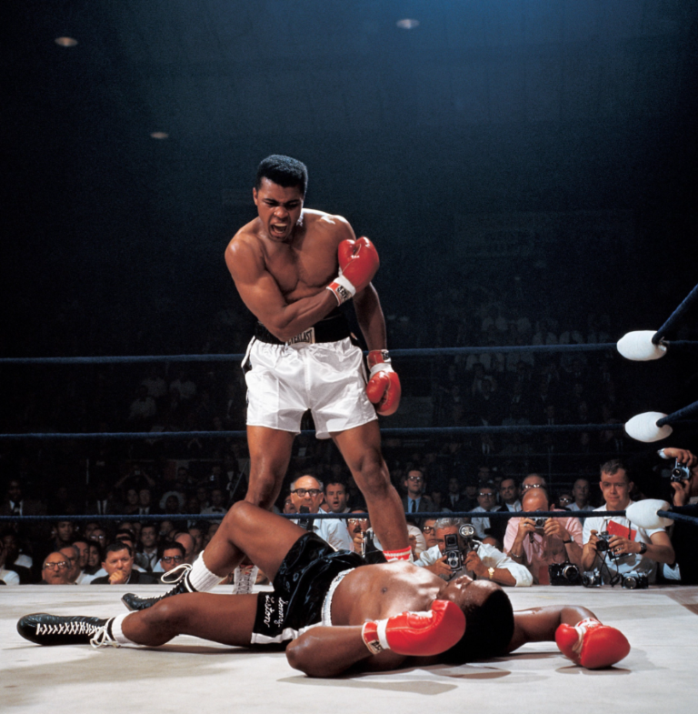 Sports photograph by Neil Leifer